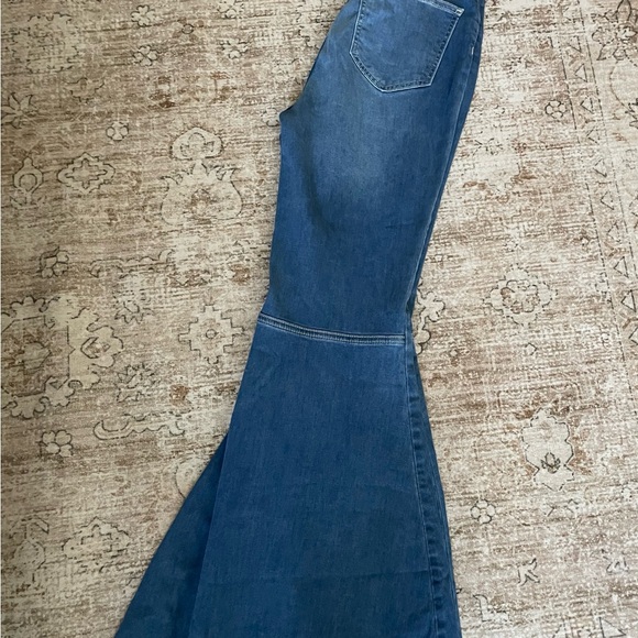 Free People Float On Jeans
Size 29
Good condition - Picture 8 of 9